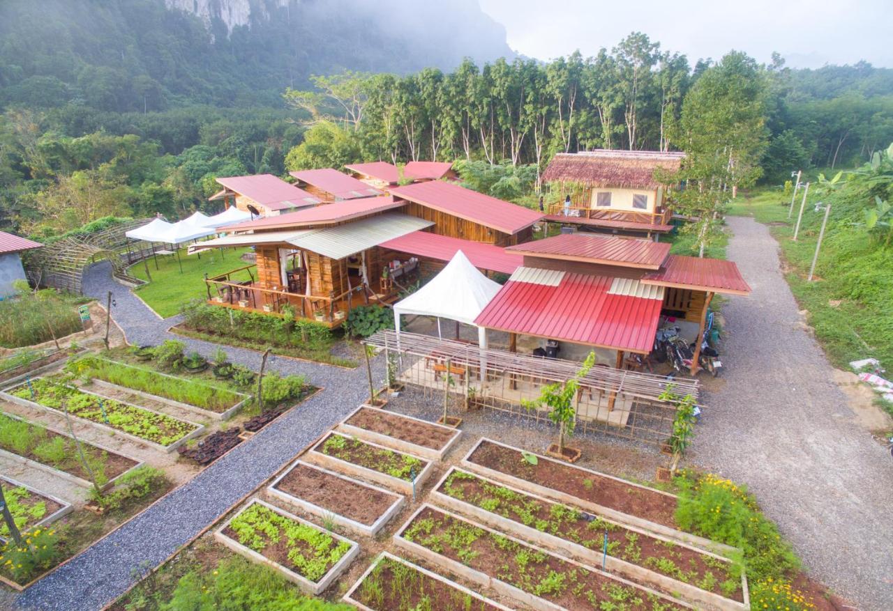 Hotel Bansuanphutarn Ban Pha Saeng Lang Esterno foto
