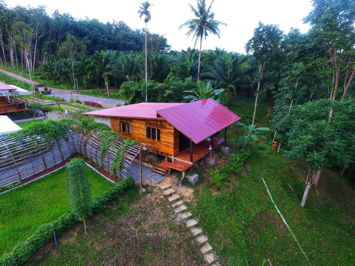 Hotel Bansuanphutarn Ban Pha Saeng Lang Esterno foto