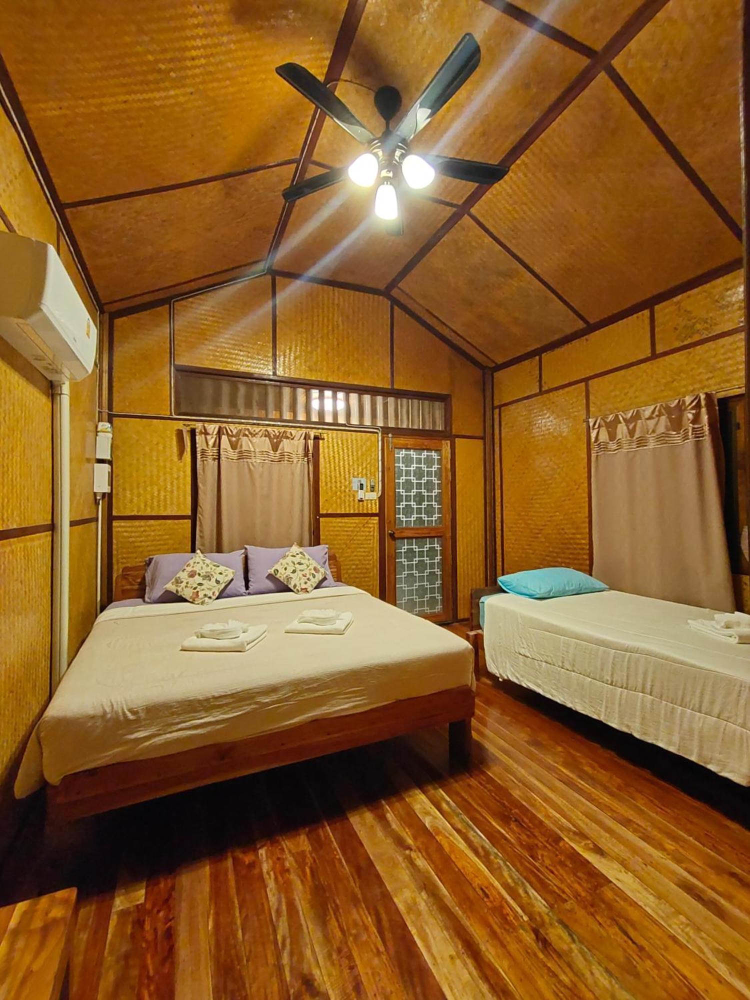 Hotel Bansuanphutarn Ban Pha Saeng Lang Esterno foto