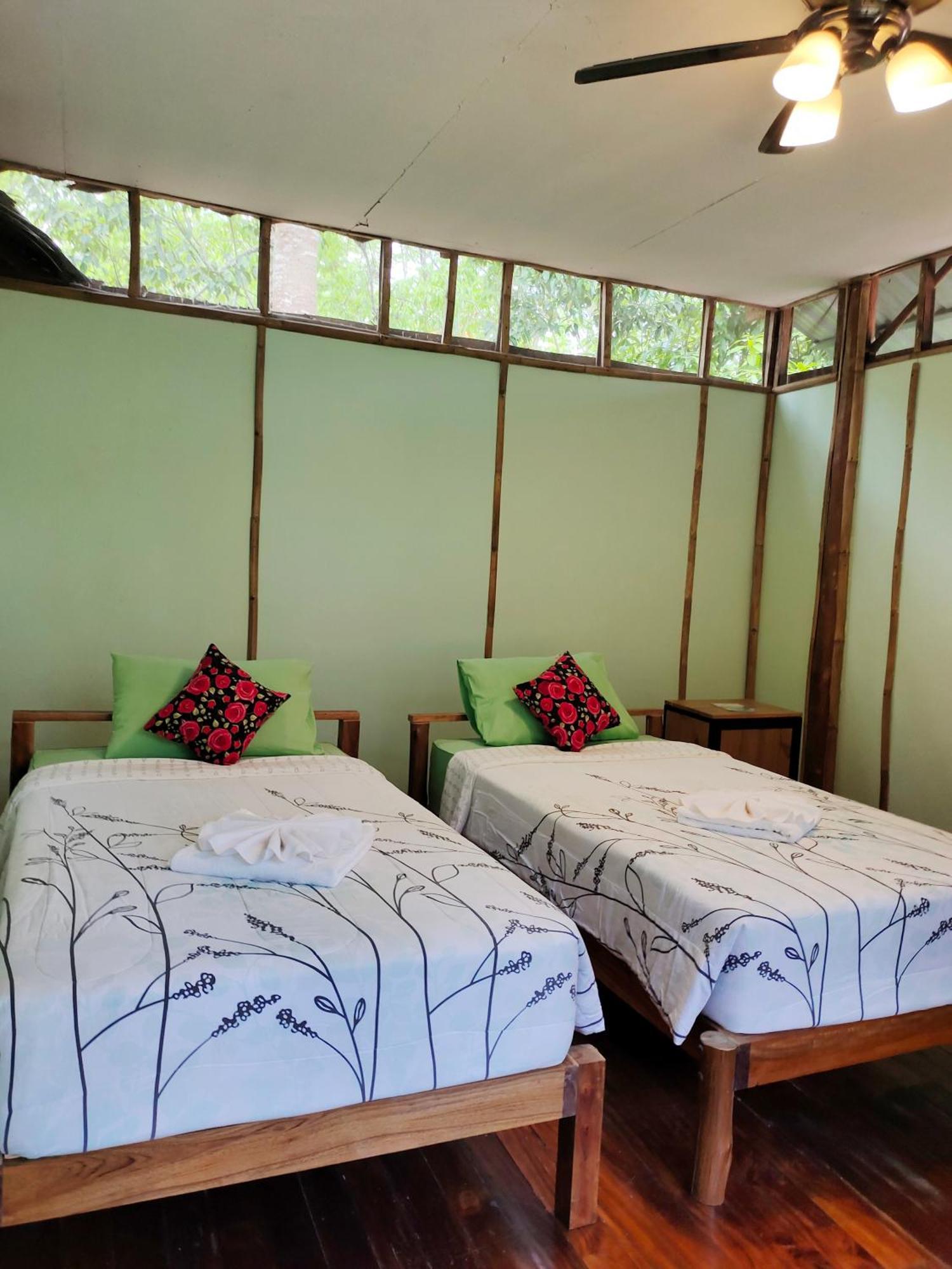 Hotel Bansuanphutarn Ban Pha Saeng Lang Esterno foto